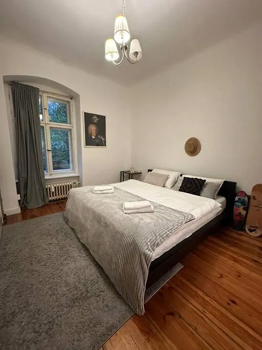 Grosses Apartment Am Kudamm Berlino Germania