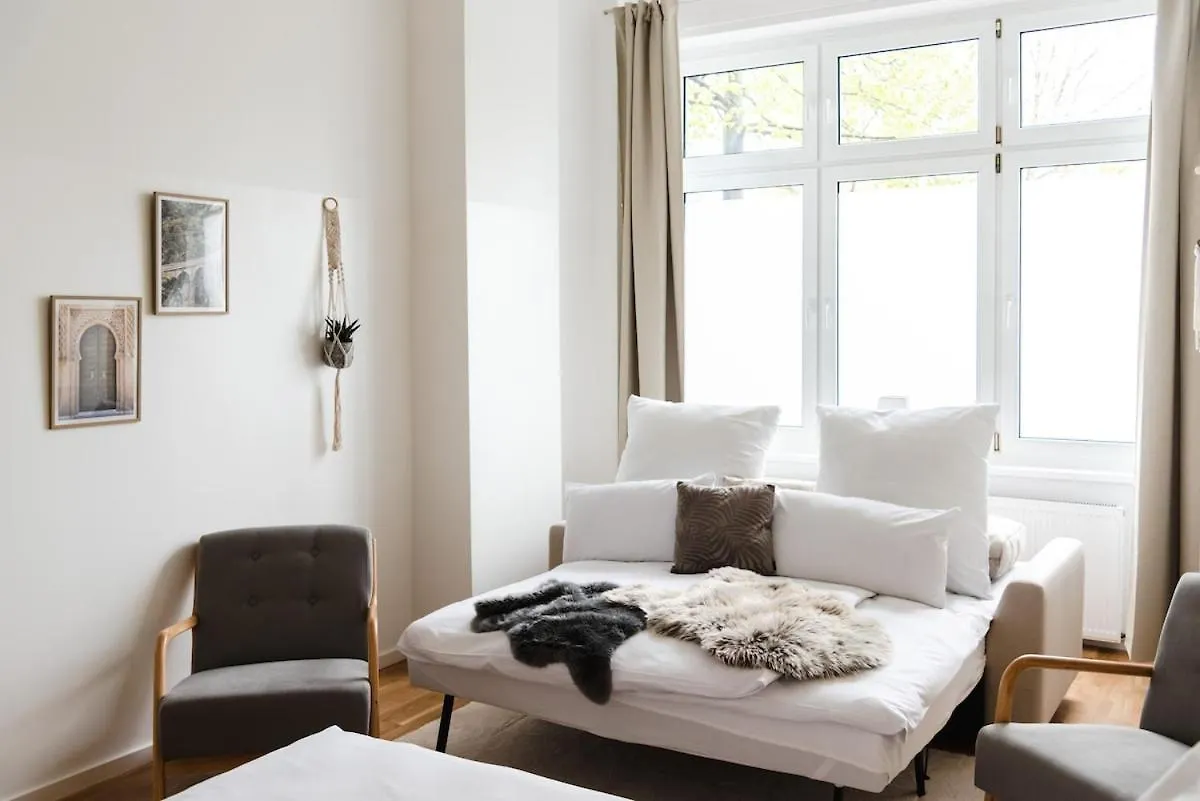 Grosses Apartment Am Kudamm Berlino