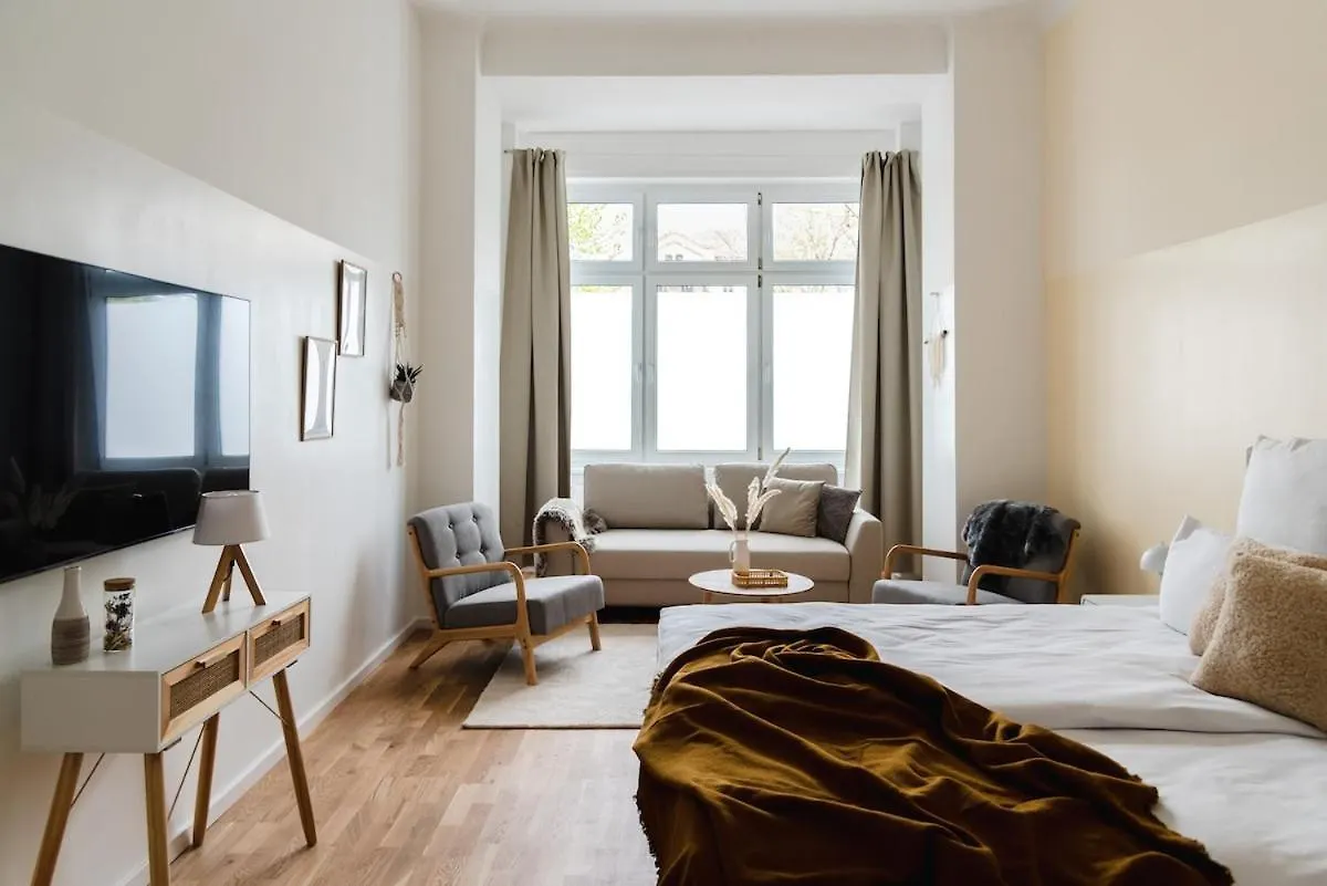 Grosses Apartment Am Kudamm Berlino