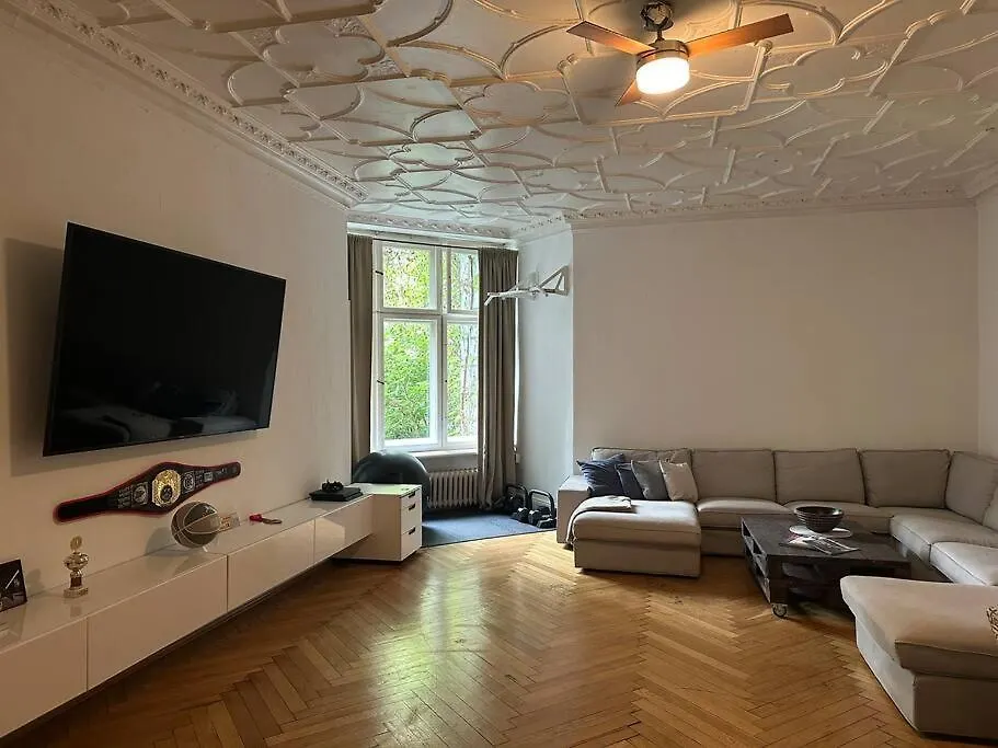 Grosses Apartment Am Kudamm Berlin
